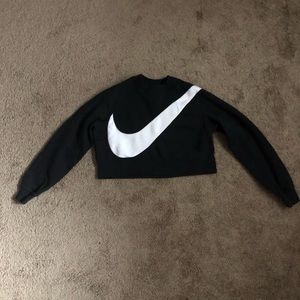 nike crop top